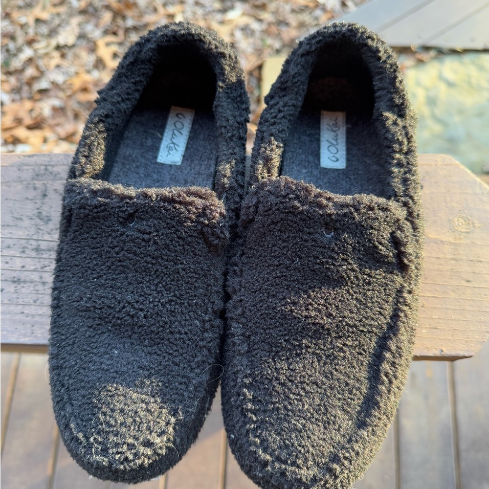 Woolrich Black Slip-Ons with Cozy Fleece Lining
